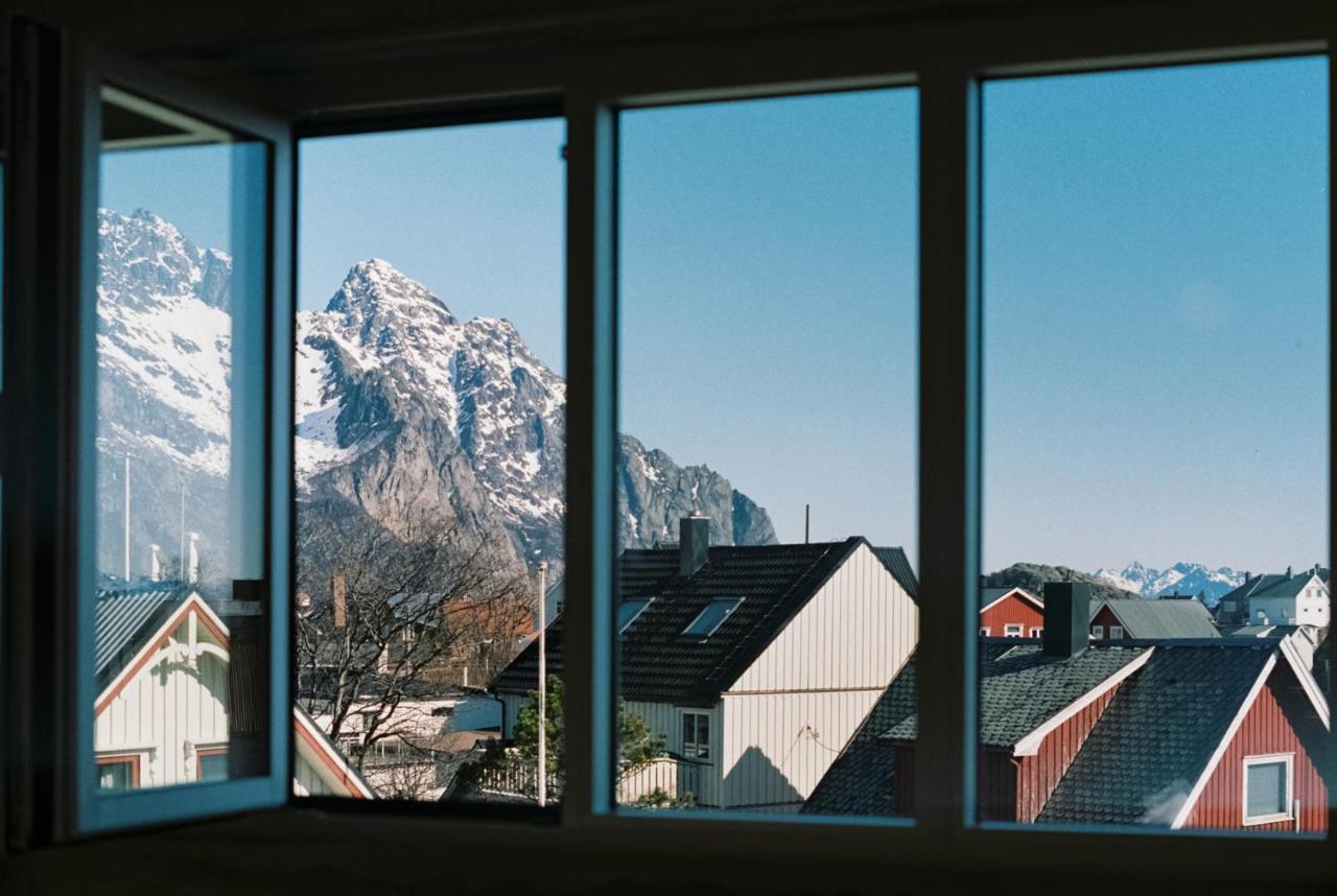 Trevarefabrikken Henningsvaer Exterior photo