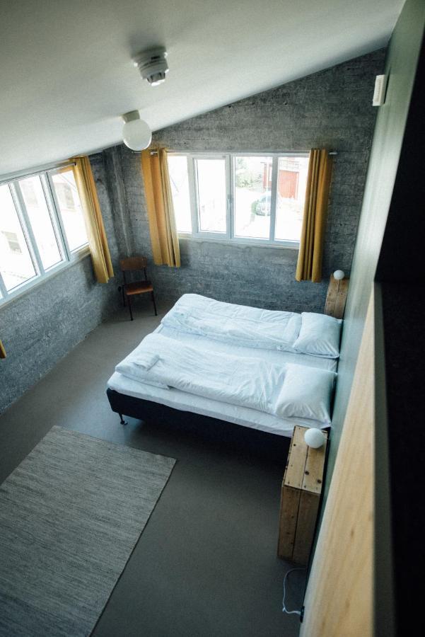 Trevarefabrikken Henningsvaer Exterior photo