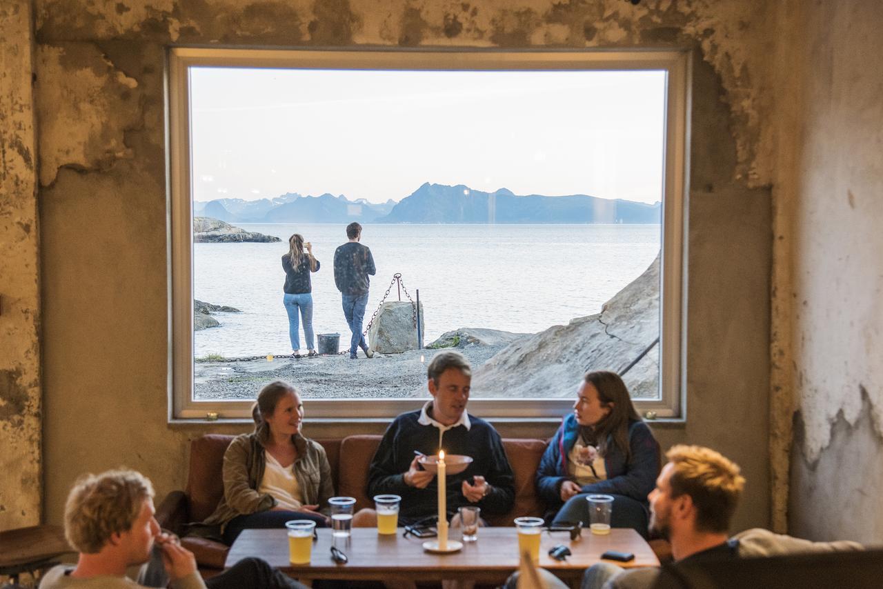 Trevarefabrikken Henningsvaer Exterior photo